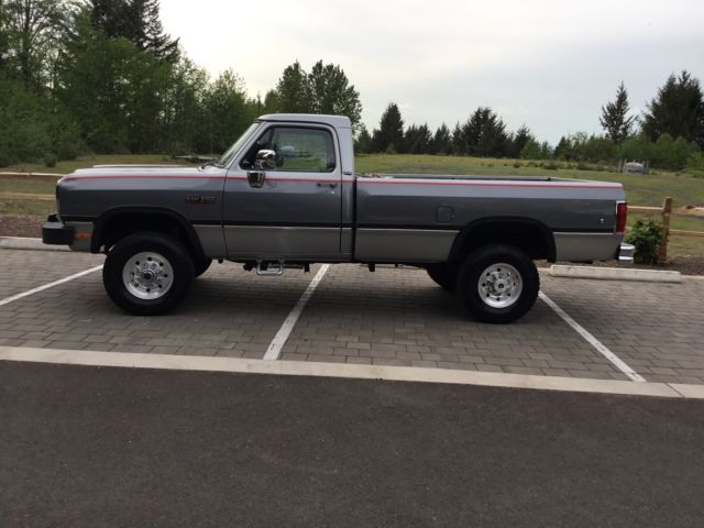 1993 DODGE 2500 LE REGULAR CAB 4X4 CUMMINGS DIESEL 5.9 With ONLY 134,788 MILES 1993 Dodge Ram 2500 1993 DODGE 2500 4X4 CUMMINGS MANUAL TRANSMISSION