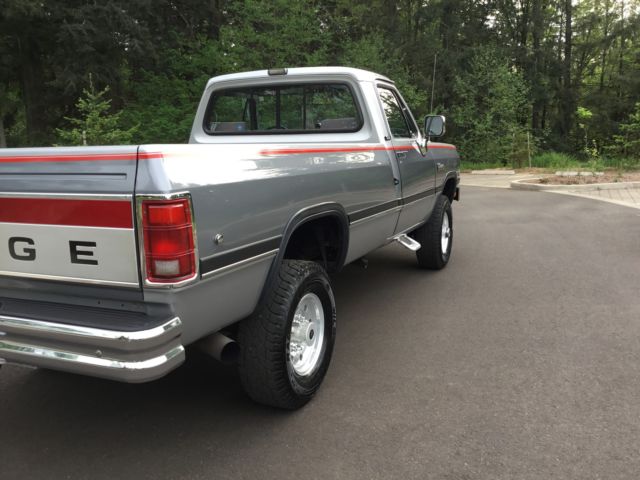 1993 Dodge Ram 2500 1993 DODGE 2500 4X4 CUMMINGS MANUAL TRANSMISSION - photo 9