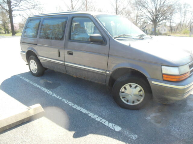 1993 Dodge Caravan Base - photo 11