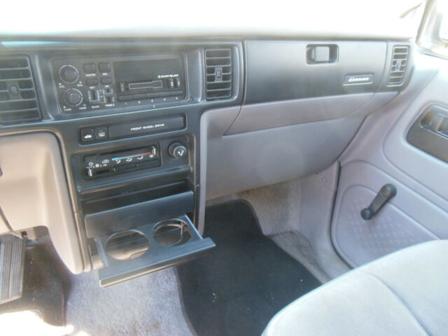 1993 Dodge Caravan Base - photo 13