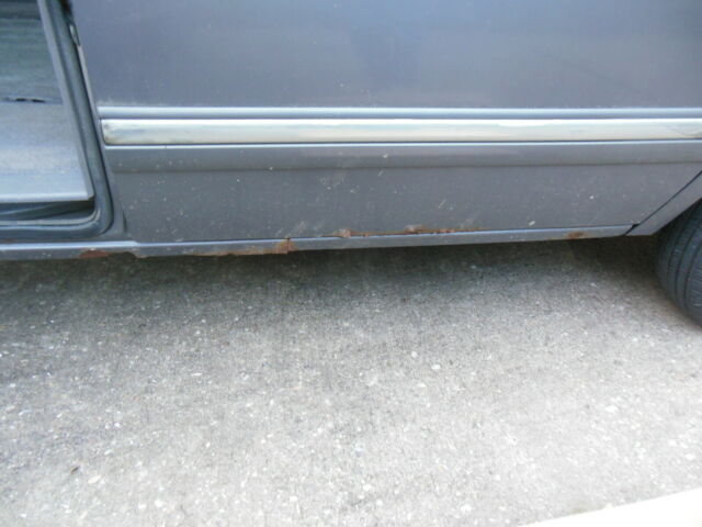 1993 Dodge Caravan Base - photo 4