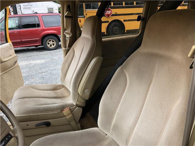 1993 Dodge Caravan SE - photo 4
