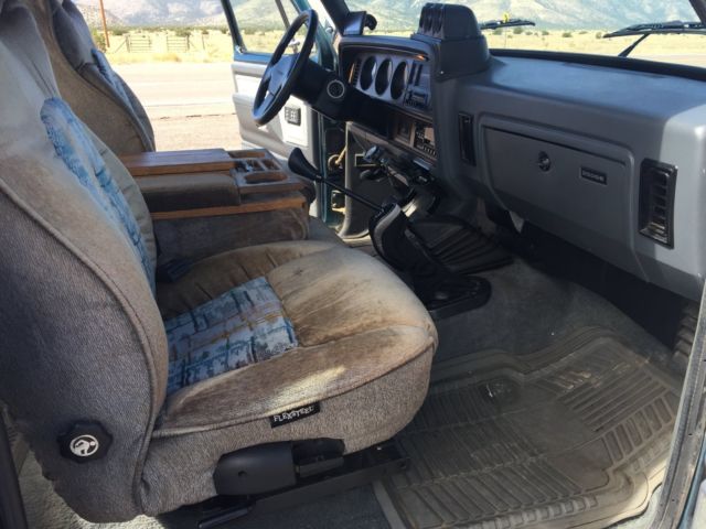1993 Dodge Ram 2500 - photo 9