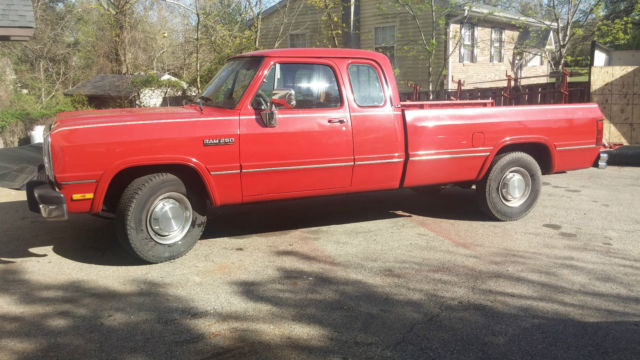 1993 Dodge D-250 Cummins Diesel Pickup LOW MILES! 1993 Dodge Other Pickups Extended Cab LE