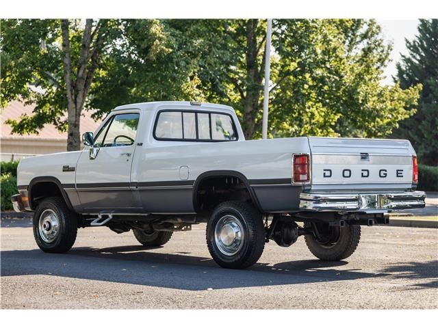 1993 Dodge D250 & W250 Super LE Club Cab - photo 7