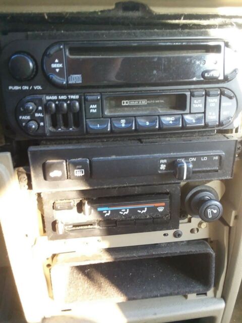 1993 Dodge Grand Caravan - photo 6