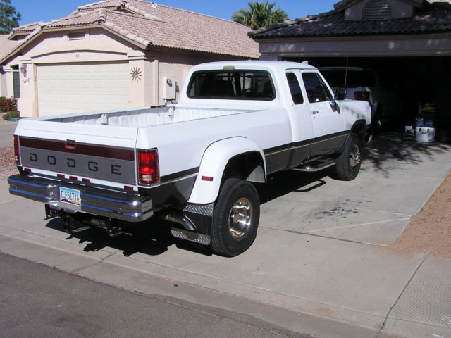 1993 Dodge Ram 3500 - photo 9
