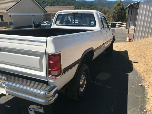 1993 Dodge Ram 2500 - photo 2