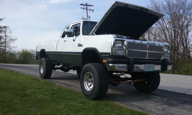 1993 Dodge Ram 2500 - photo 10