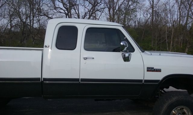 1993 Dodge Ram 2500 - photo 2