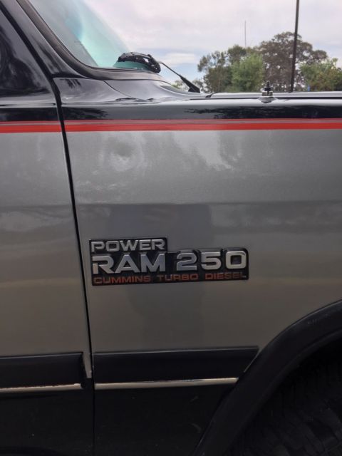 1993 Dodge Ram 2500 - photo 11