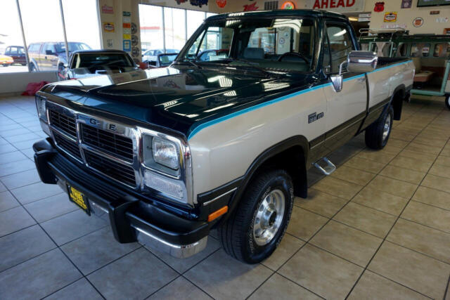 1993 Dodge RAM 150 Reg. Cab 6.5-ft. Bed 4WD - photo 3