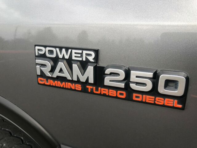 1993 Dodge Ram 2500 LE - photo 7