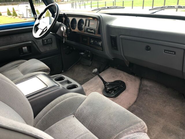 1993 Dodge Ram 2500 LE - photo 8