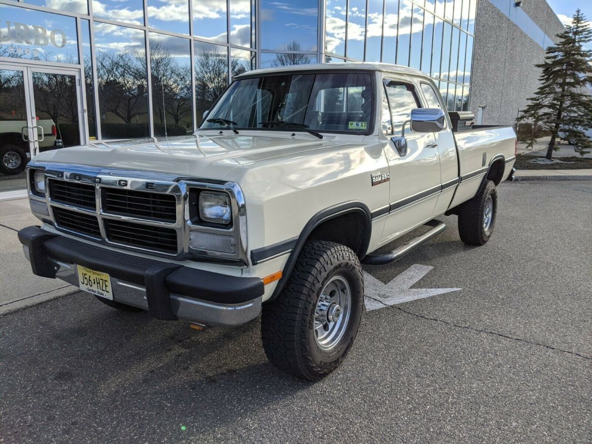 1993 Dodge Ram 250 Club Cab LE 4x4 Long Bed Cummins I6 5.9L Diesel 230k miles 1993 Dodge Ram 2500 Super LE