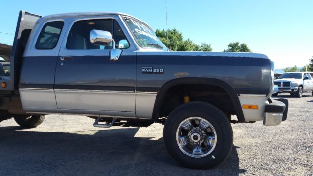 1993 Dodge Ram 2500 - photo 2