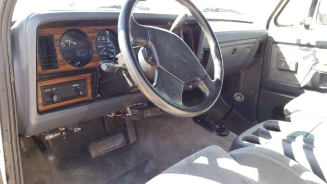 1993 Dodge Ram 2500 - photo 9