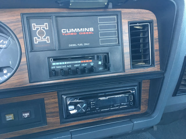 1993 Dodge Ram 2500 - photo 11