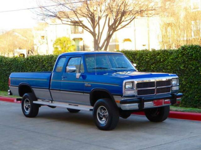 1993 Dodge Ram 2500 LE 2dr 4WD Extended Cab LB - photo 6