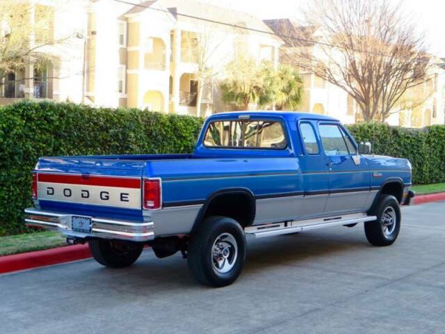 1993 Dodge Ram 2500 LE 2dr 4WD Extended Cab LB - photo 9