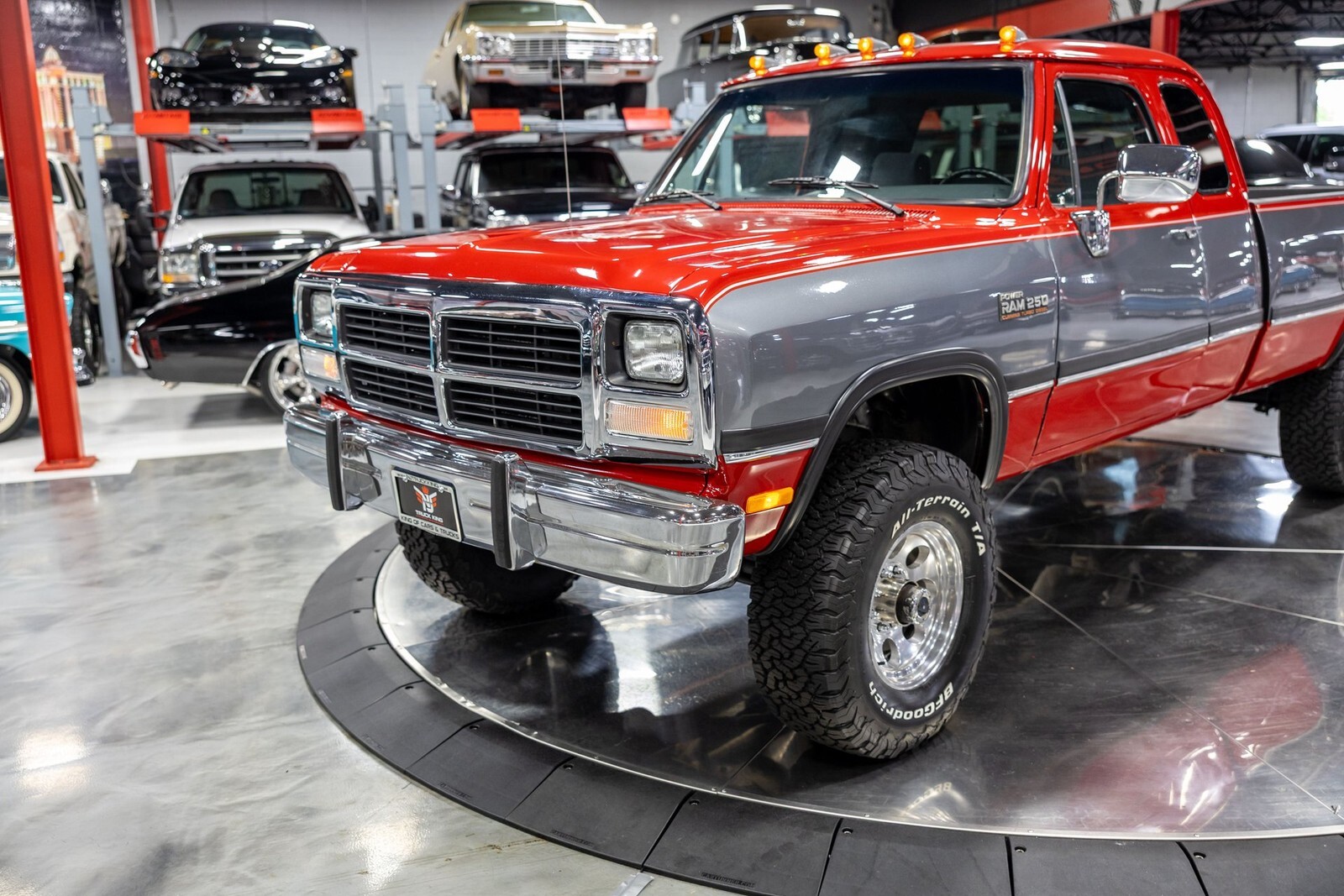 1993 Dodge D250 & W250 Club Cab 149" WB 4WD - photo 6
