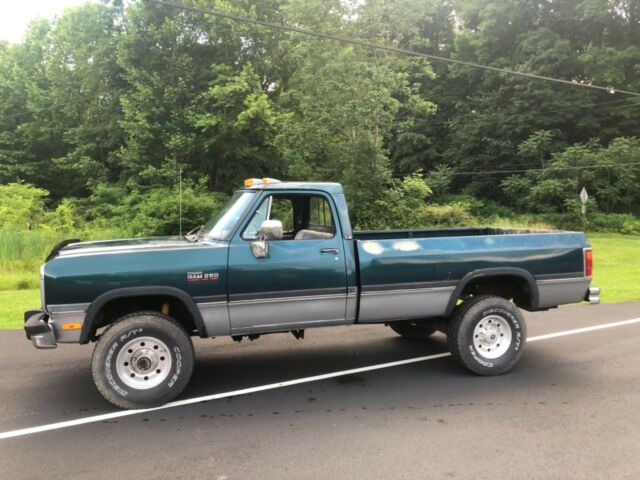 1993 Dodge Ram 2500 LE - photo 2