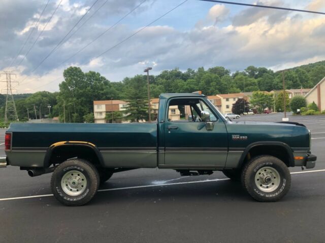 1993 Dodge Ram 2500 LE - photo 4