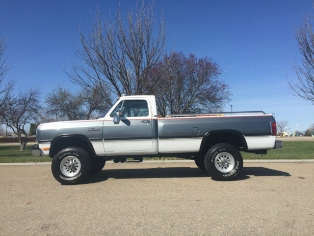 1993 DODGE RAM 2500 4X4 CUMMINS TURBO DIESEL INTERCOOLED WITH ONLY 71.000 MILES 1993 Dodge Ram 2500 LE