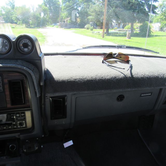 1993 Dodge Ram 2500 LE - photo 12