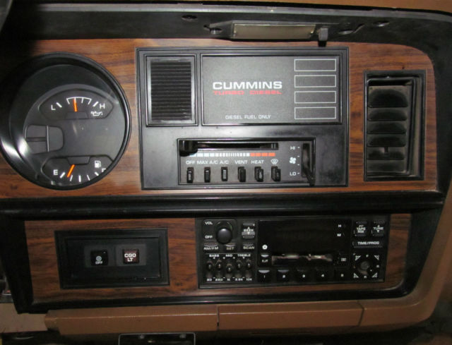1993 Dodge Ram 2500 - photo 12