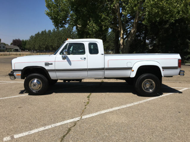 1993 DODGE RAM 350 4X4 5.9L CUMMINS DIESEL DUALLY EXTENDED CAB 122K ACTUAL MILES 1993 Dodge Ram 3500 Banks Power Pack