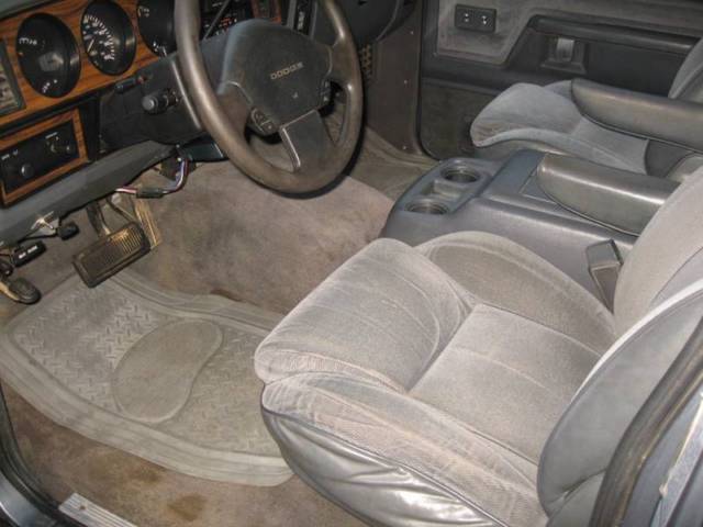 1993 Dodge Ram 3500 LE 2dr Turbodiesel Extended Cab LB Pickup Truck - photo 5