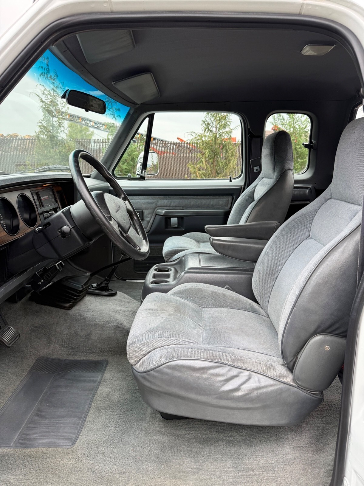 1993 Dodge Ram 3500 - photo 12