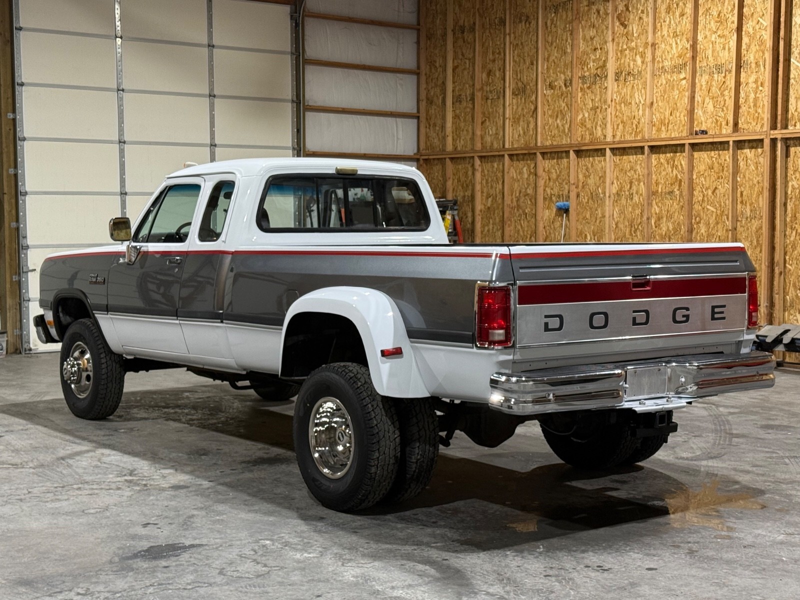 1993 Dodge Ram 3500 - photo 5
