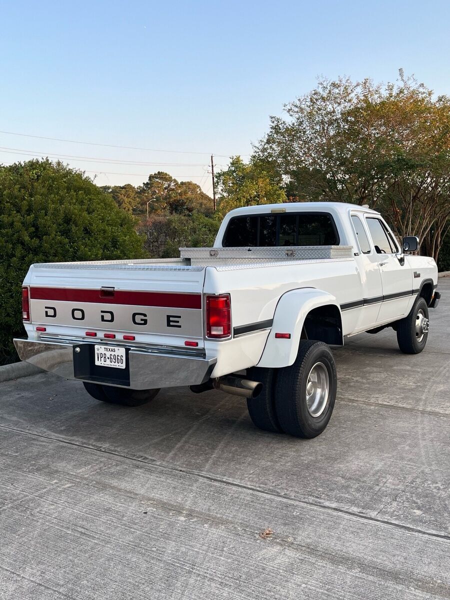 1993 Dodge Ram 3500 W350 4x4 12 Valve Cummins 5.9L Turbo Diesel - photo 10
