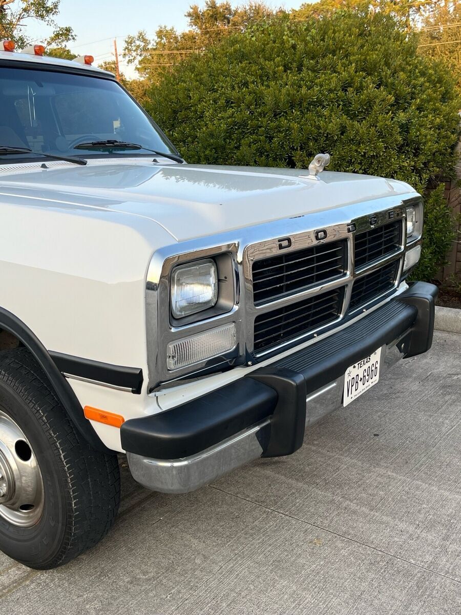 1993 Dodge Ram 3500 W350 4x4 12 Valve Cummins 5.9L Turbo Diesel - photo 2