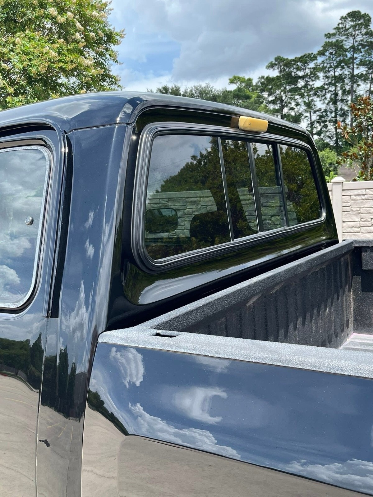 1993 Dodge Ram W250 Club Cab LE 4x4 - photo 11