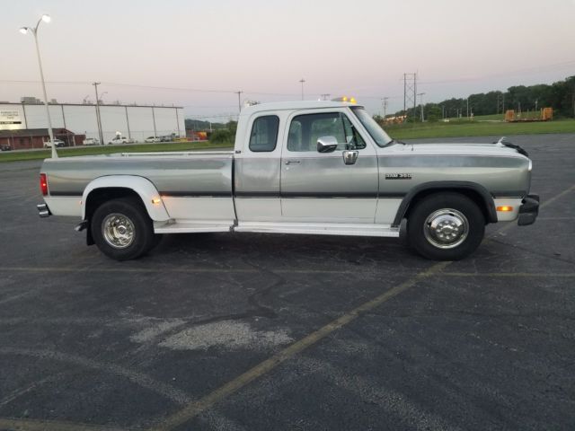 1993 Dodge ram d350 1st generation cummins diesel 5.9l turbo 2nd owner 1993 Dodge Ram 3500