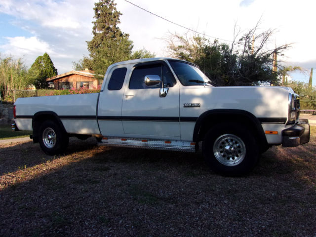 1993 Dodge Ram 2500 Club cab - photo 5
