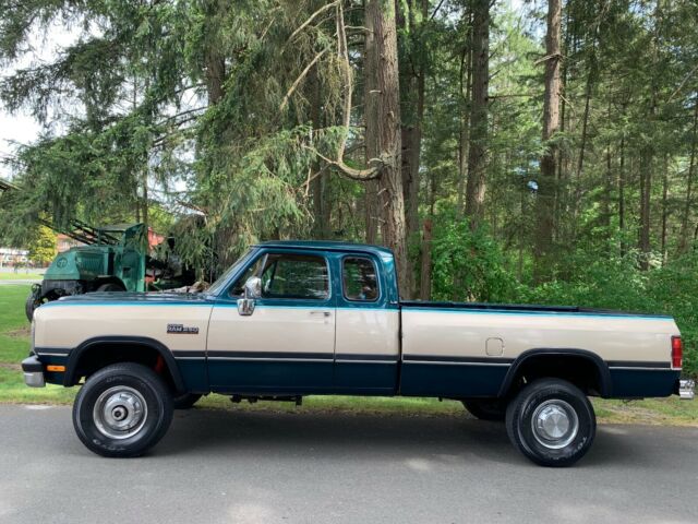 1993 Dodge RAM W-250 LE 4WD 82K. MI One Family Owned 3/4TON CUMMINS 4X4 RUSTFREE 1993 Dodge Ram 2500 le