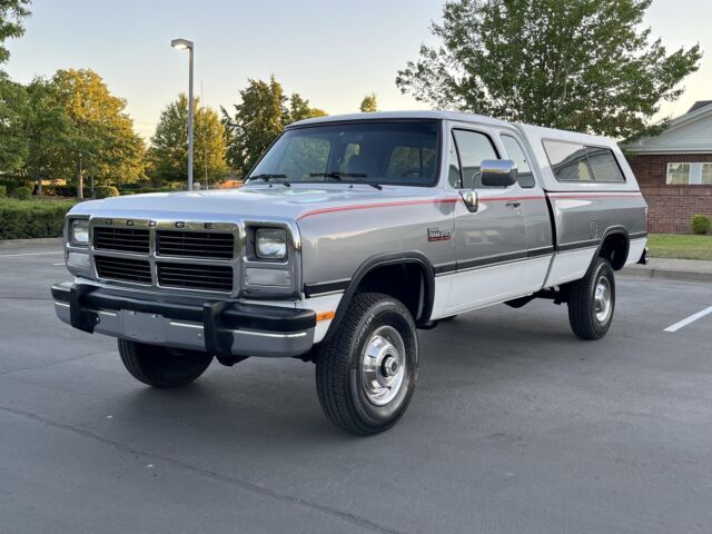 1993 Dodge Ram W250 4x4 Club Cab 5-Speed 5.9'L 12 Valve Diesel 135K MILES 1OWNER 1993 Dodge D250 & W250 LE 2500 5-SPEED 5.9L 12-VALVE DIESEL