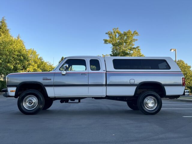1993 Dodge D250 & W250 LE 2500 5-SPEED 5.9L 12-VALVE DIESEL - photo 2