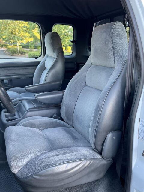 1993 Dodge D250 & W250 LE 2500 5-SPEED 5.9L 12-VALVE DIESEL - photo 8