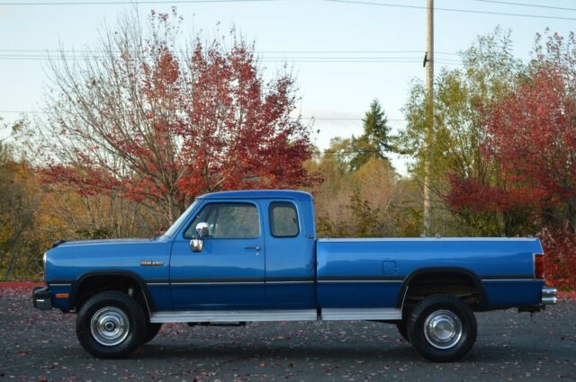 1993 Dodge Ram 2500 ~ 4X4 ~ FIRST GEN ~ 12 VALVE ~ 5-SPEED - photo 2