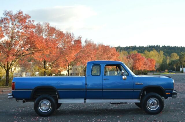 1993 Dodge Ram 2500 ~ 4X4 ~ FIRST GEN ~ 12 VALVE ~ 5-SPEED - photo 6