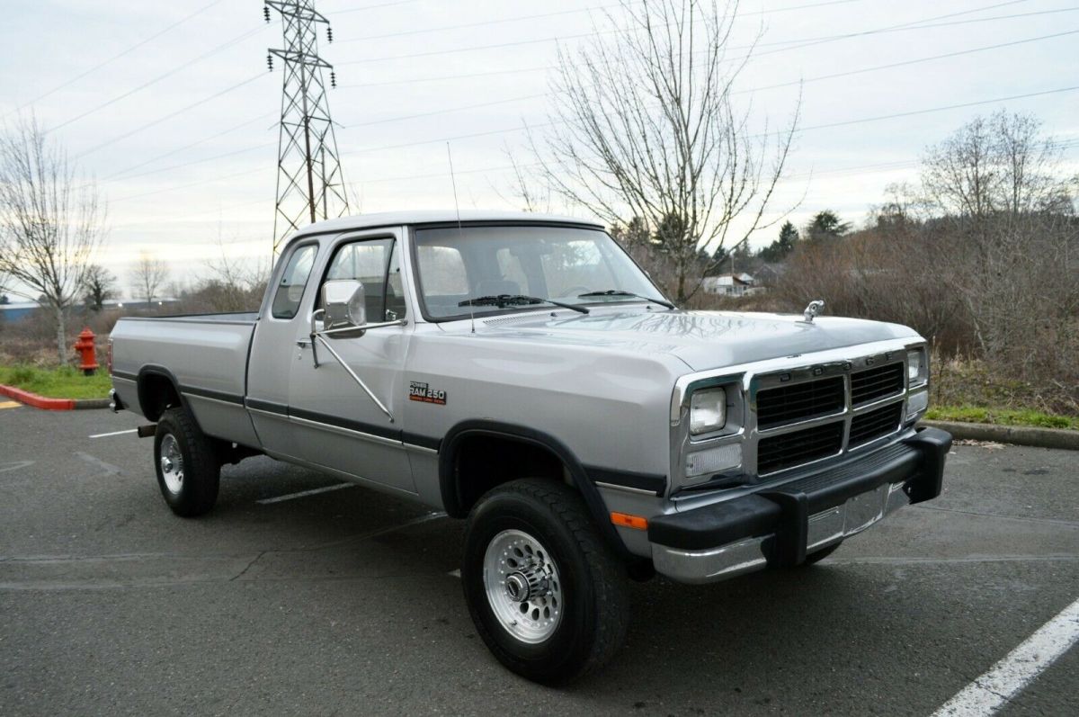 1993 Dodge Ram 2500 ~ 4X4 ~ FIRST GEN ~ 12 VALVE ~ - photo 12