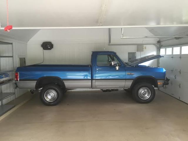 1993 Dodge Ram w250 Cummins 5sp manual transmission 34k original miles 1993 Dodge Ram 2500