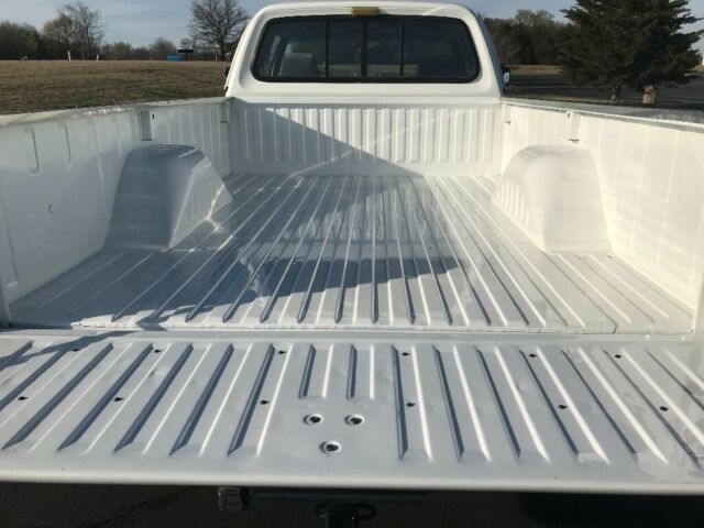 1993 Dodge Ram 3500 - photo 12