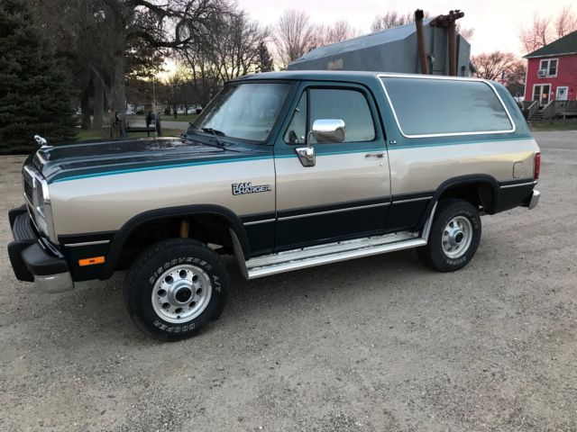 1993 Dodge Ramcharger LE