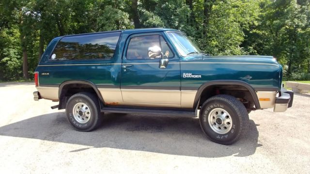 1993 Dodge Ramcharger Canyon Sport - photo 2
